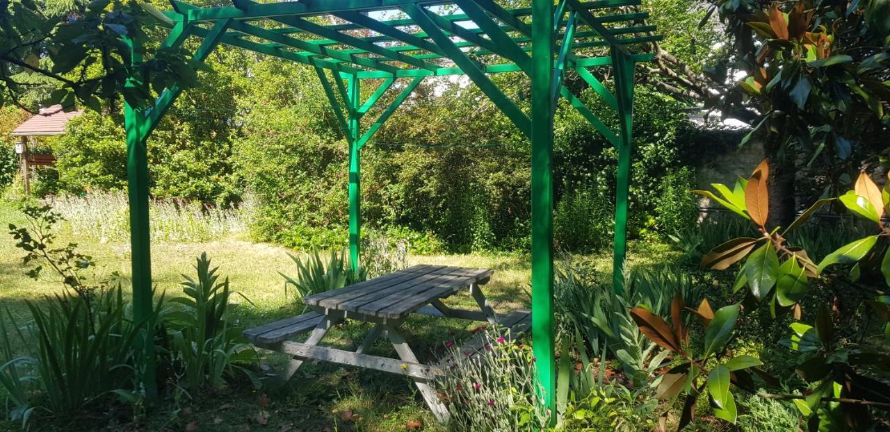 Maison Anne Face To Park In Vernon Giverny 外观 照片
