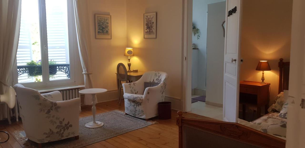 Maison Anne Face To Park In Vernon Giverny 外观 照片